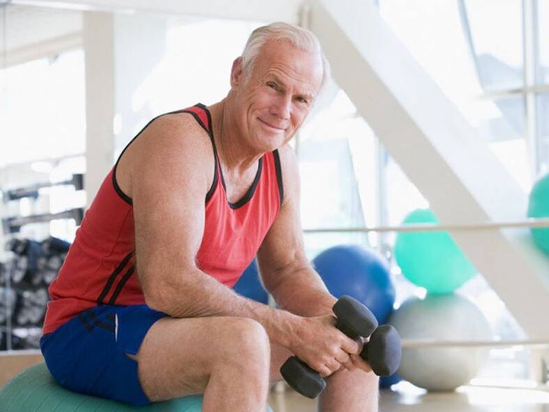 Après 60 ans, l'activité physique est nécessaire pour augmenter la puissance